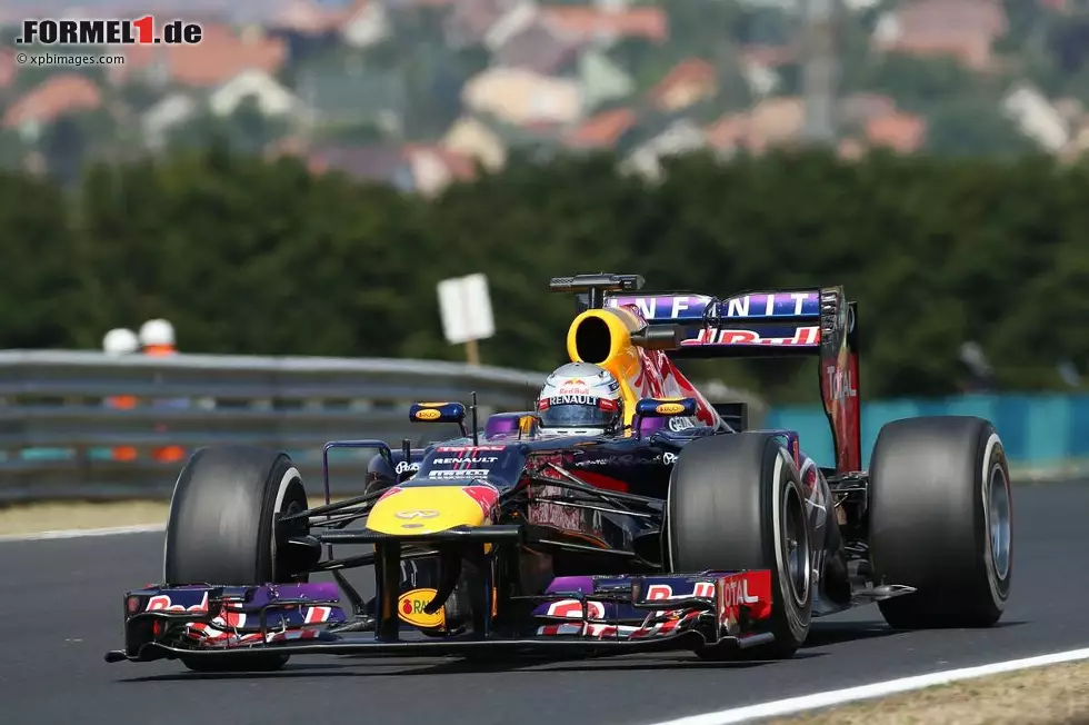 Foto zur News: Sebastian Vettel (Red Bull)