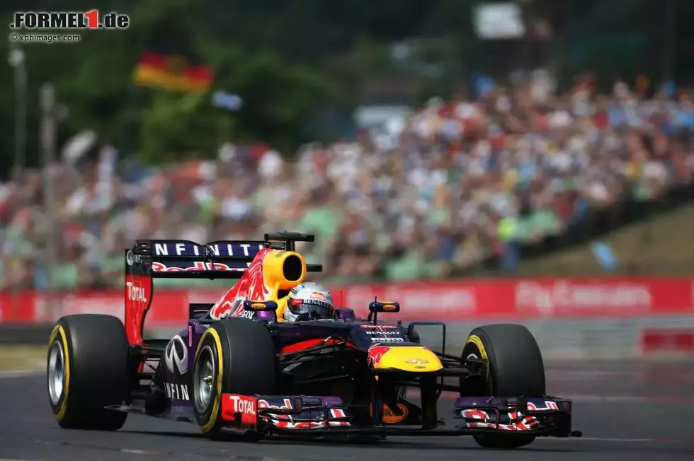 Foto zur News: Sebastian Vettel (Red Bull)