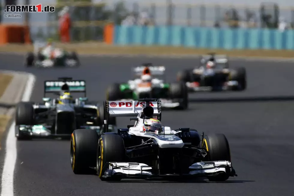 Foto zur News: Pastor Maldonado (Williams), Nico Rosberg (Mercedes) und Paul di Resta (Force India)