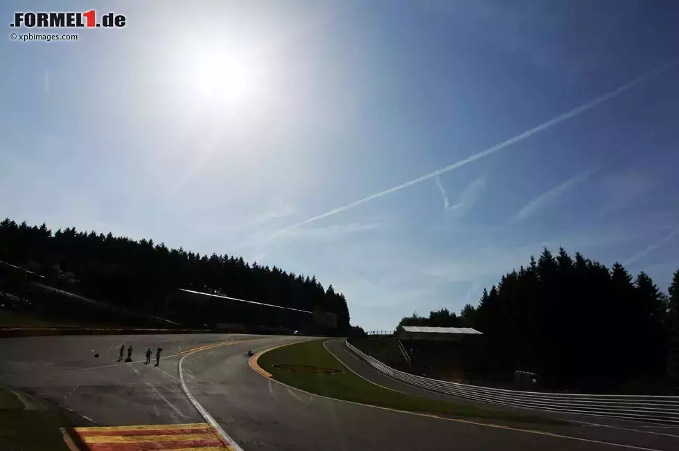 Foto zur News: Strecke in Spa-Francorchamps mit der berühmten Eau-Rouge-Kurve