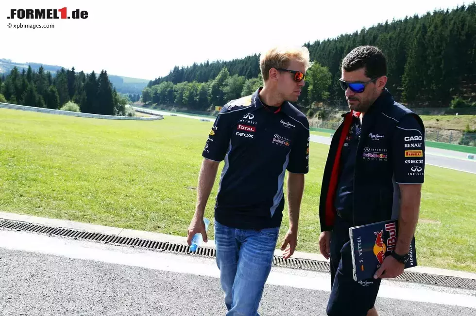 Foto zur News: Sebastian Vettel (Red Bull)