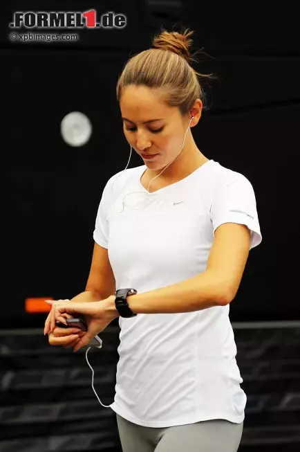 Foto zur News: Jessica Michibata, Freundin von Jenson Button (McLaren)