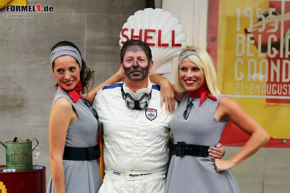 Foto zur News: Martin Brundle mit den Shell-Models