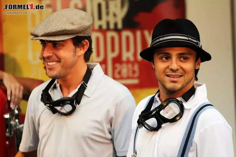 Foto zur News: Fernando Alonso (Ferrari) und Felipe Massa (Ferrari)