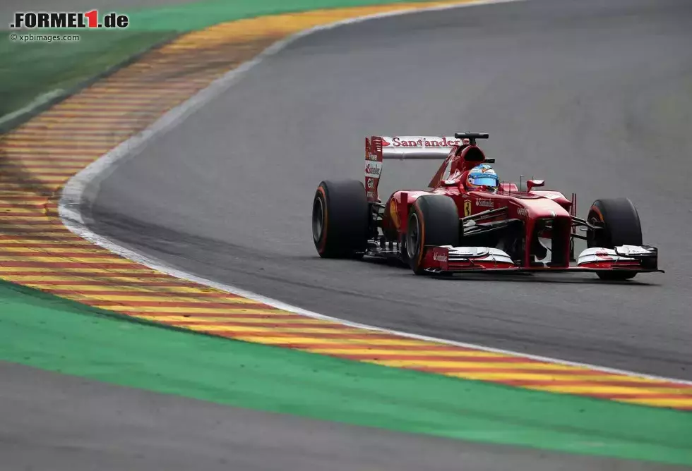 Foto zur News: Fernando Alonso (Ferrari) am Samstagvormittag