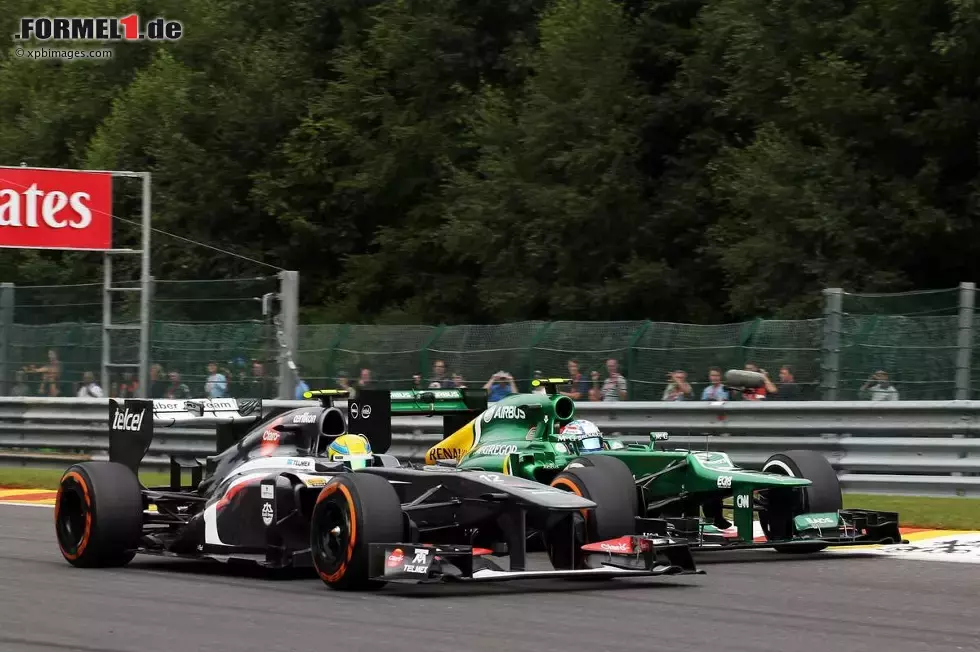 Foto zur News: Esteban Gutierrez (Sauber) und Giedo van der Garde (Caterham)