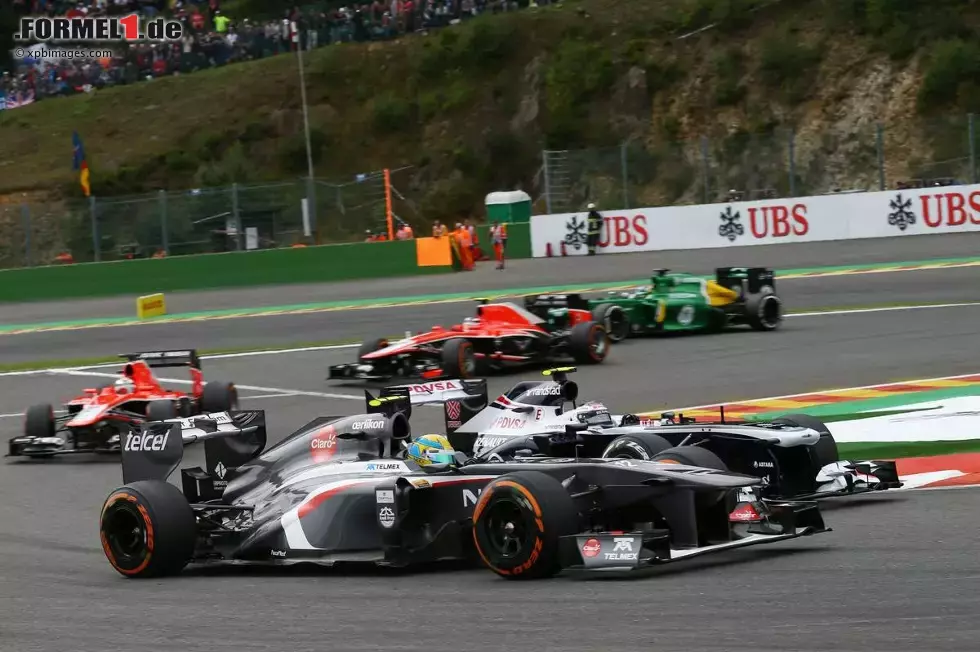 Foto zur News: Esteban Gutierrez (Sauber) und Valtteri Bottas (Williams)