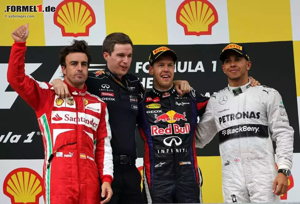 Foto zur News: Fernando Alonso (Ferrari), Sebastian Vettel (Red Bull) und Lewis Hamilton (Mercedes)