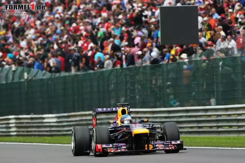 Foto zur News: Sebastian Vettel (Red Bull)