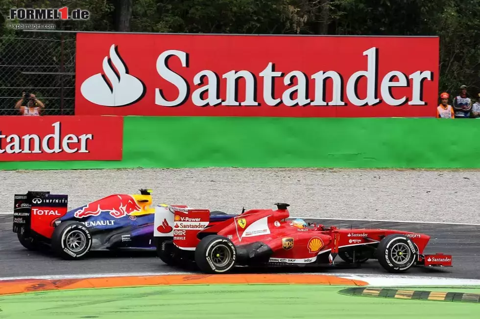 Foto zur News: Fernando Alonso (Ferrari) und Mark Webber (Red Bull)