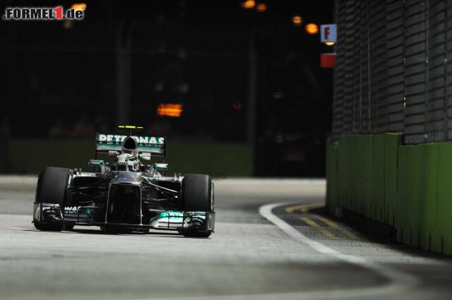 Foto zur News: Mercedes war am Freitag zweite Kraft in Singapur, was Lewis Hamilton mit Platz vier untermauerte