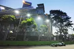 Foto zur News: Nico Rosberg (Mercedes) unter Flutlicht