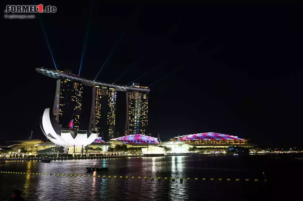 Foto zur News: Das Marina-Bay-Sands-Hotel