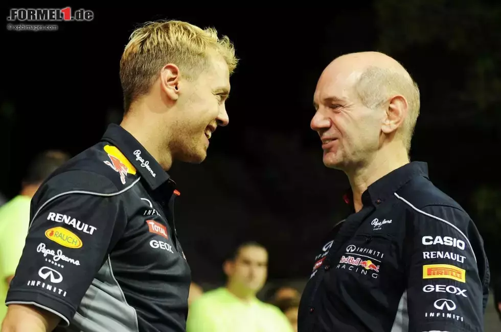 Foto zur News: Sebastian Vettel (Red Bull) und Adrian Newey