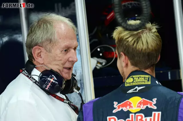 Foto zur News: Das führte in der Box zu Diskussionen (hier mit Red-Bull-Motorsportberater Helmut Marko). Der Red Bull ist auf den Geraden außergewöhnlich schnell, in den Kurven hapert es aber noch!