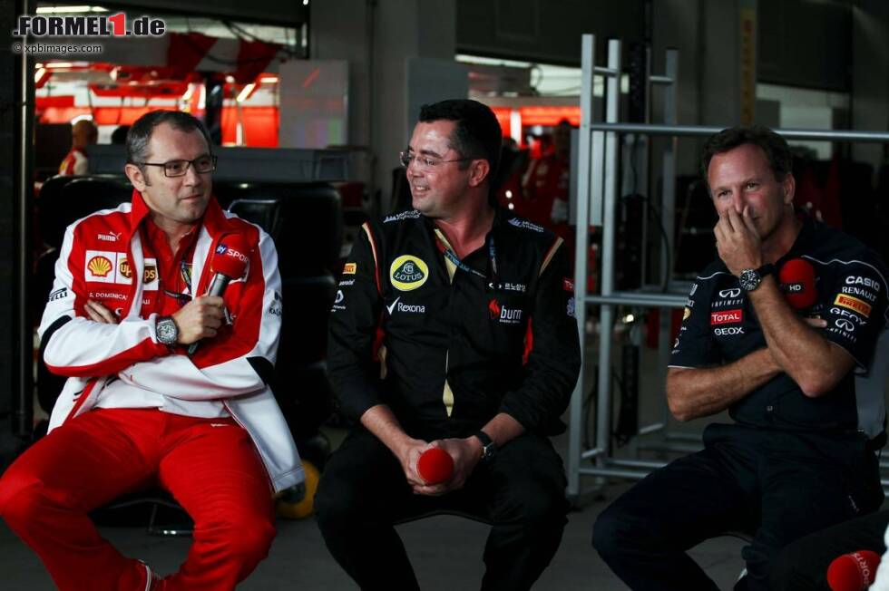 Foto zur News: Stefano Domenicali, Eric Boullier und Christian Horner im Interview mit dem britischen Fernsehen