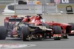 Gallerie: Kimi Räikkönen (Lotus) überholt Fernando Alonso (Ferrari)