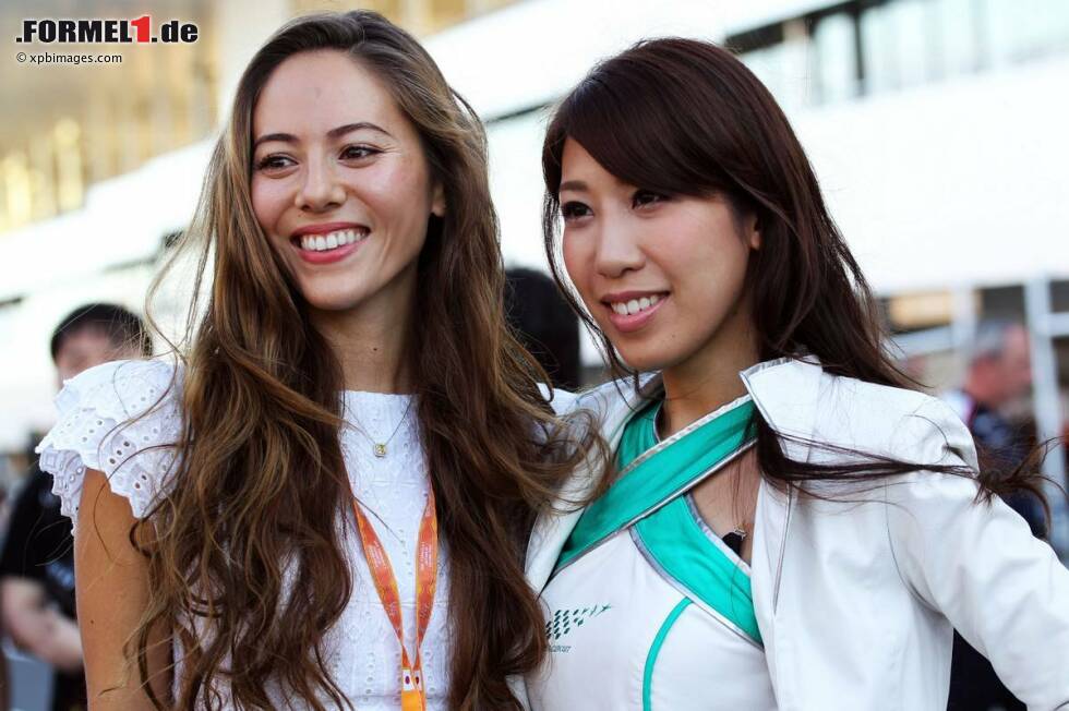 Foto zur News: Jenson Buttons Freundin Jessica Michibata mit Gridgirl