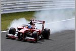 Foto zur News: Fernando Alonso (Ferrari) verbremst sich