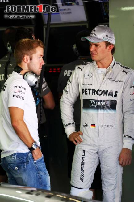 Foto zur News: Sam Bird und Nico Rosberg (Mercedes)