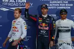 Foto zur News: Sebastian Vettel (Red Bull), Mark Webber (Red Bull) und Lewis Hamilton (Mercedes)