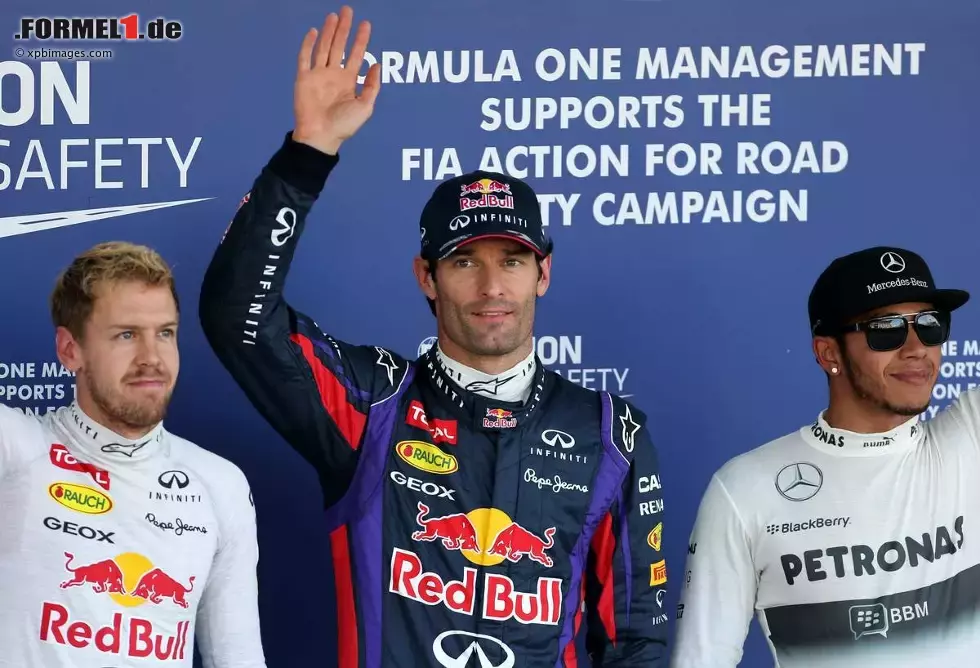 Foto zur News: Sebastian Vettel (Red Bull), Mark Webber (Red Bull) und Lewis Hamilton (Mercedes)