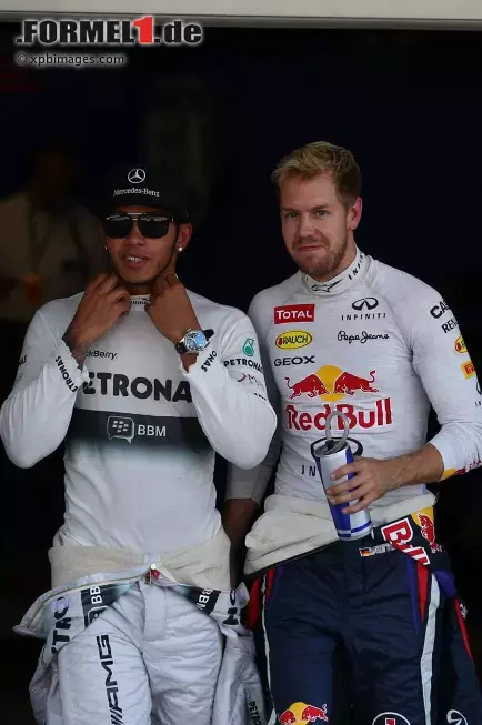 Foto zur News: Lewis Hamilton (Mercedes) und Sebastian Vettel (Red Bull)