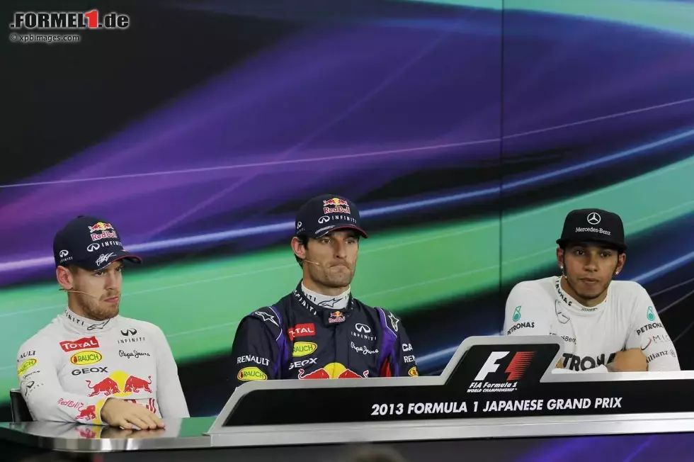 Foto zur News: Sebastian Vettel (Red Bull), Mark Webber (Red Bull) und Lewis Hamilton (Mercedes)