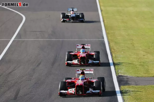 Foto zur News: Massa vor Alonso, darf das sein? "Frontflügel-Strategie A, jetzt gleich!", funkte Rob Smedley dem Brasilianer ins Cockpit. Aber es kam nicht zur befürchteten Stallorder!