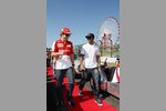 Foto zur News: Fernando Alonso (Ferrari) und Lewis Hamilton (Mercedes)