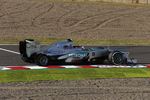 Foto zur News: Lewis Hamilton (Mercedes) humpelt mit defektem Hinterrad um den Kurs