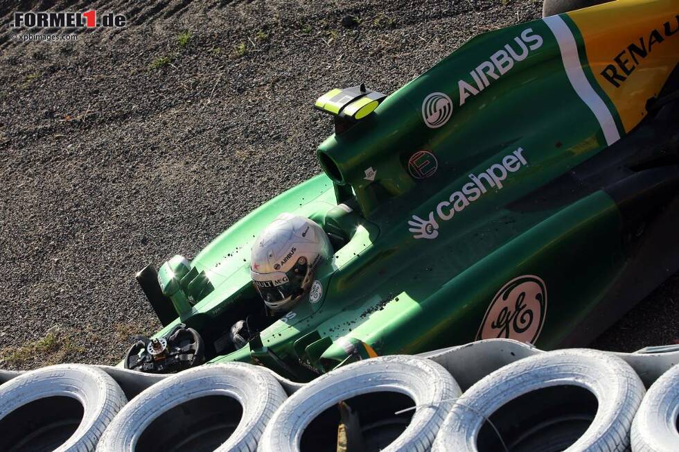 Foto zur News: Giedo van der Garde (Caterham) beendet sein Rennen nach nur wenigen Metern