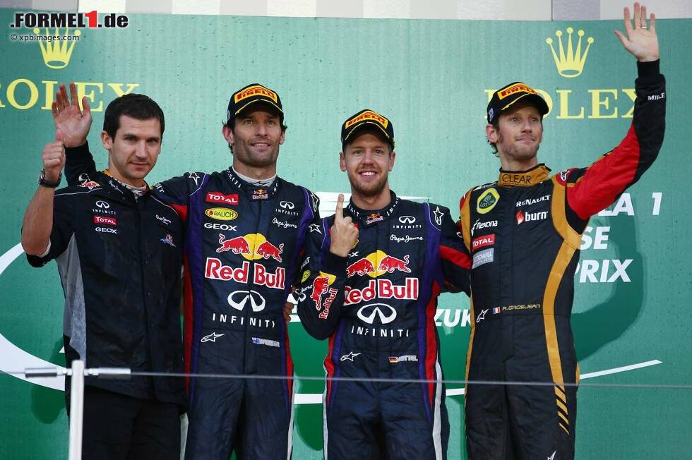 Foto zur News: Sebastian Vettel (Red Bull) gewinnt in Japan vor Mark Webber (Red Bull) und Romain Grosjean (Lotus)