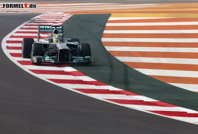 Foto zur News: Knapp zwei Zehntel hinter seinem Teamkollegen Hamilton holte sich Mercedes-Fahrer Nico Rosberg die sechste Position