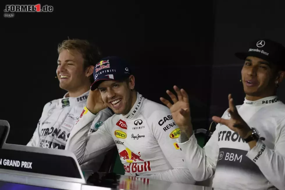 Foto zur News: Nico Rosberg (Mercedes), Sebastian Vettel (Red Bull) und Lewis Hamilton (Mercedes) haben Spaß