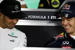 Foto zur News: Lewis Hamilton (Mercedes) und Sebastian Vettel (Red Bull)