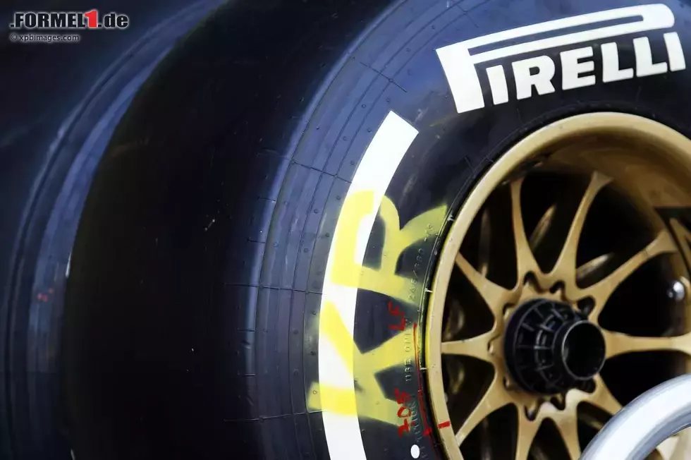 Foto zur News: Pirelli-Reifen von Kimi Räikkönen (Lotus)