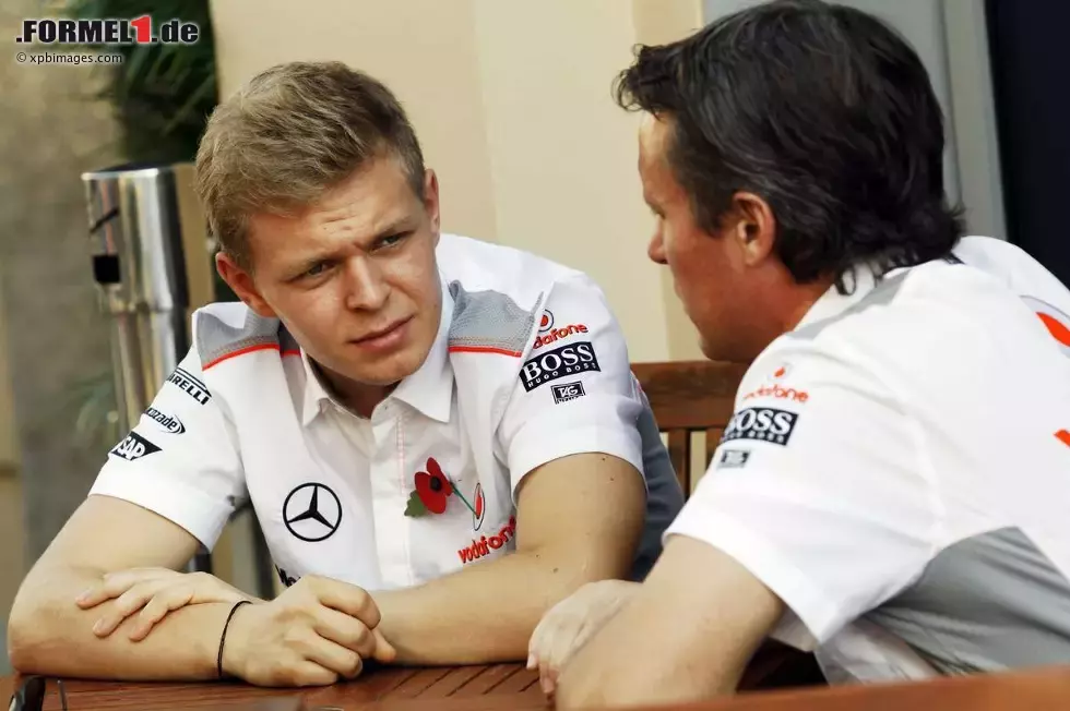 Foto zur News: Kevin Magnussen und Sam Michael (McLaren)