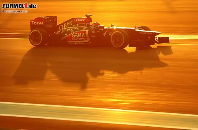 Foto zur News: Eher Sonnenuntergang ist dagegen für Kimi Räikkönen. Nur Platz fünf, allerdings scheint der Lotus mit vollem Tank das beste Auto zu sein.