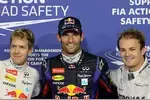 Foto zur News: Sebastian Vettel (Red Bull), Mark Webber (Red Bull) und Nico Rosberg (Mercedes)