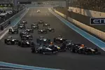 Foto zur News: Der Start: Sebastian Vettel (Red Bull), Mark Webber (Red Bull), Lewis Hamilton (Mercedes) und Nico Rosberg (Mercedes)