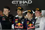 Foto zur News: Mark Webber (Red Bull), Sebastian Vettel (Red Bull) und Nico Rosberg (Mercedes)