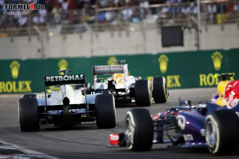 Foto zur News: Paul di Resta (Force India), Nico Rosberg (Mercedes) und Mark Webber (Red Bull)