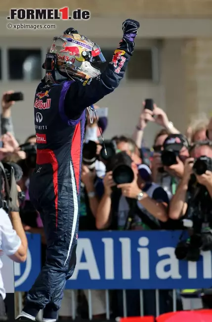 Foto zur News: Sebastian Vettel (Red Bull)