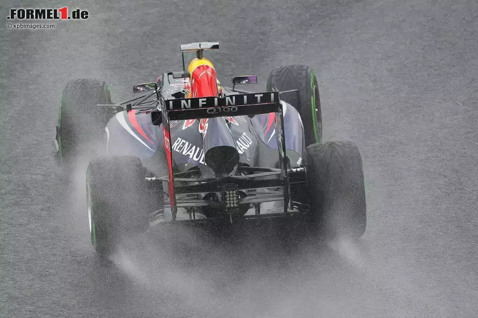 Foto zur News: Sebastian Vettel (Red Bull) im Regen