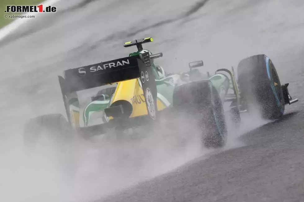 Foto zur News: Giedo van der Garde (Caterham) kämpft im Regen