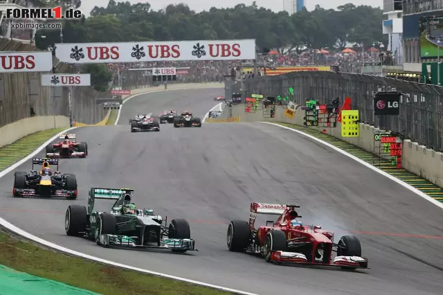 Foto zur News: Fernando Alonso setzte seinen guten Startplatz (Rang drei) um und sah auf derselben Position in Sao Paulo die Ziellinie.