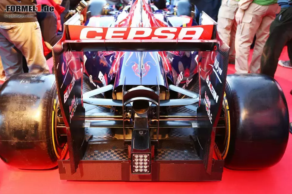 Foto zur News: Toro-Rosso-Renault STR9