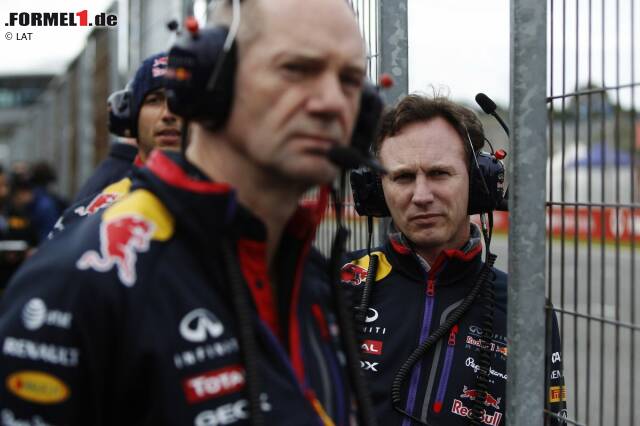 Foto zur News: Adrian Newey und Christian Horner reisten sogar schon gestern zurück nach Milton Keynes,um sich auf Bahrain vorzubereiten. Da muss es besser werden...