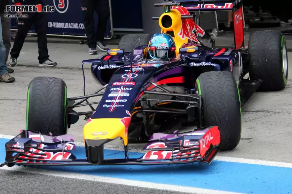 Foto zur News: Sebastian Vettel (Red Bull)